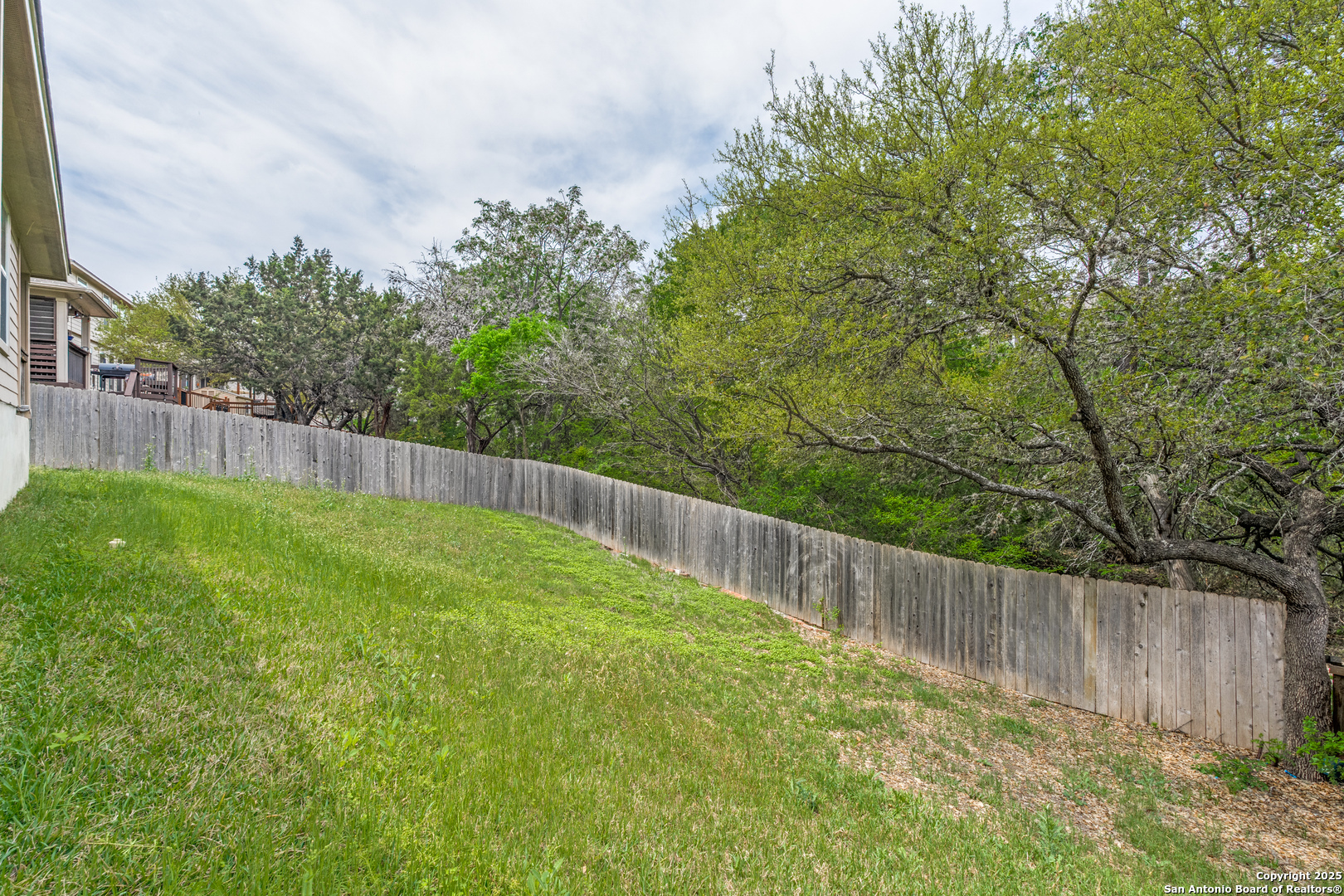 8811 REDBUD WOODS