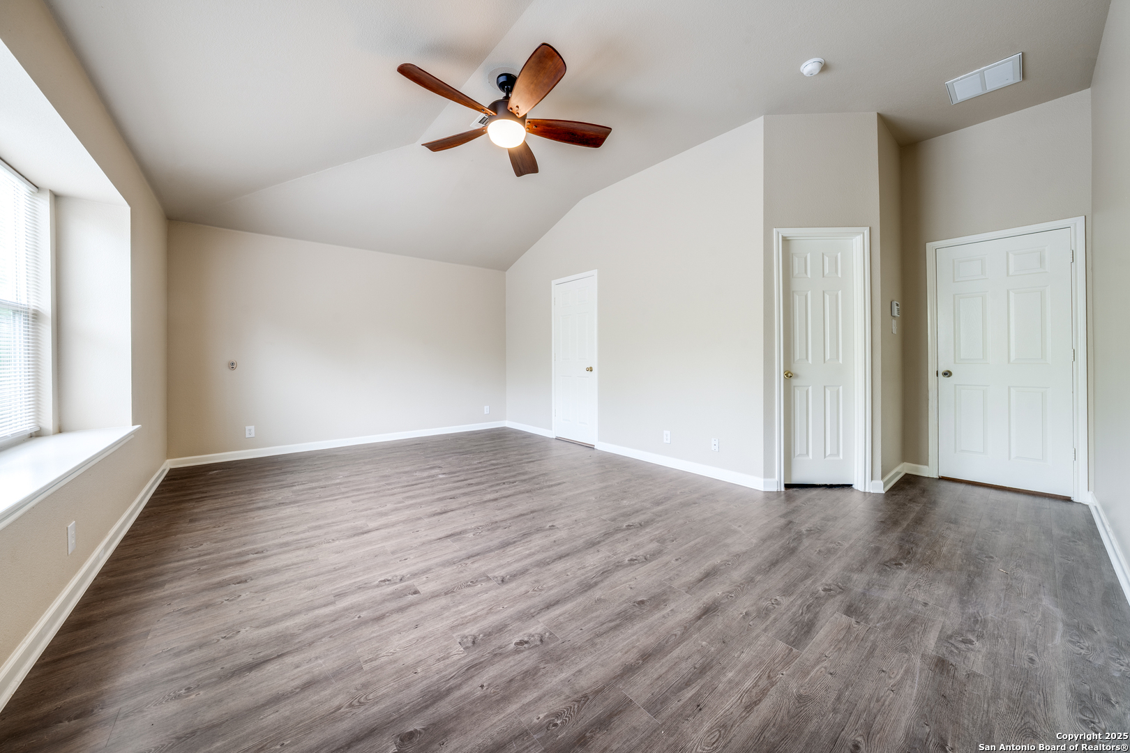 8811 REDBUD WOODS
