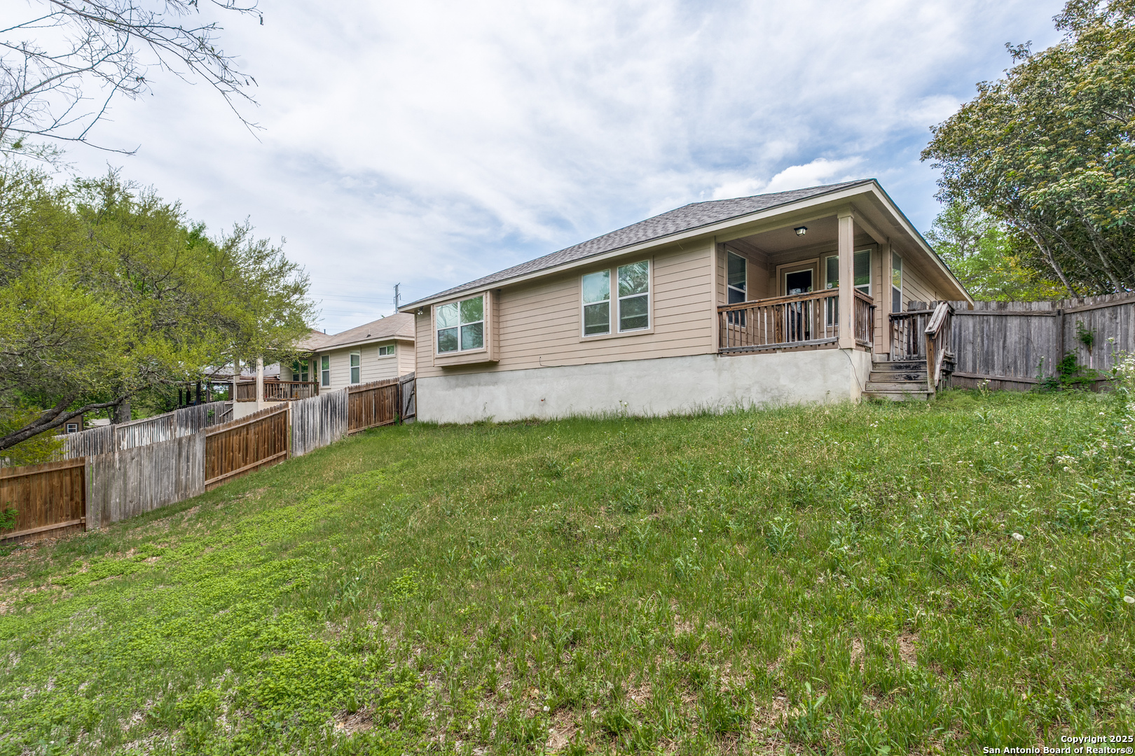 8811 REDBUD WOODS