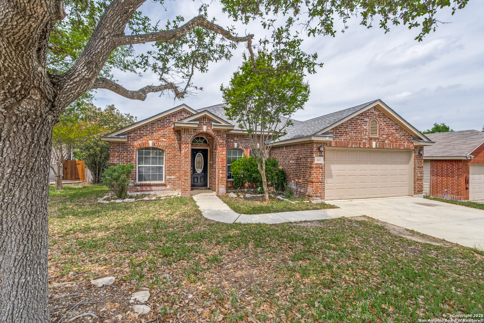 8811 REDBUD WOODS