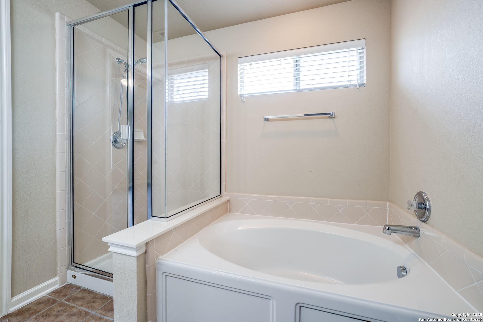 8811 REDBUD WOODS