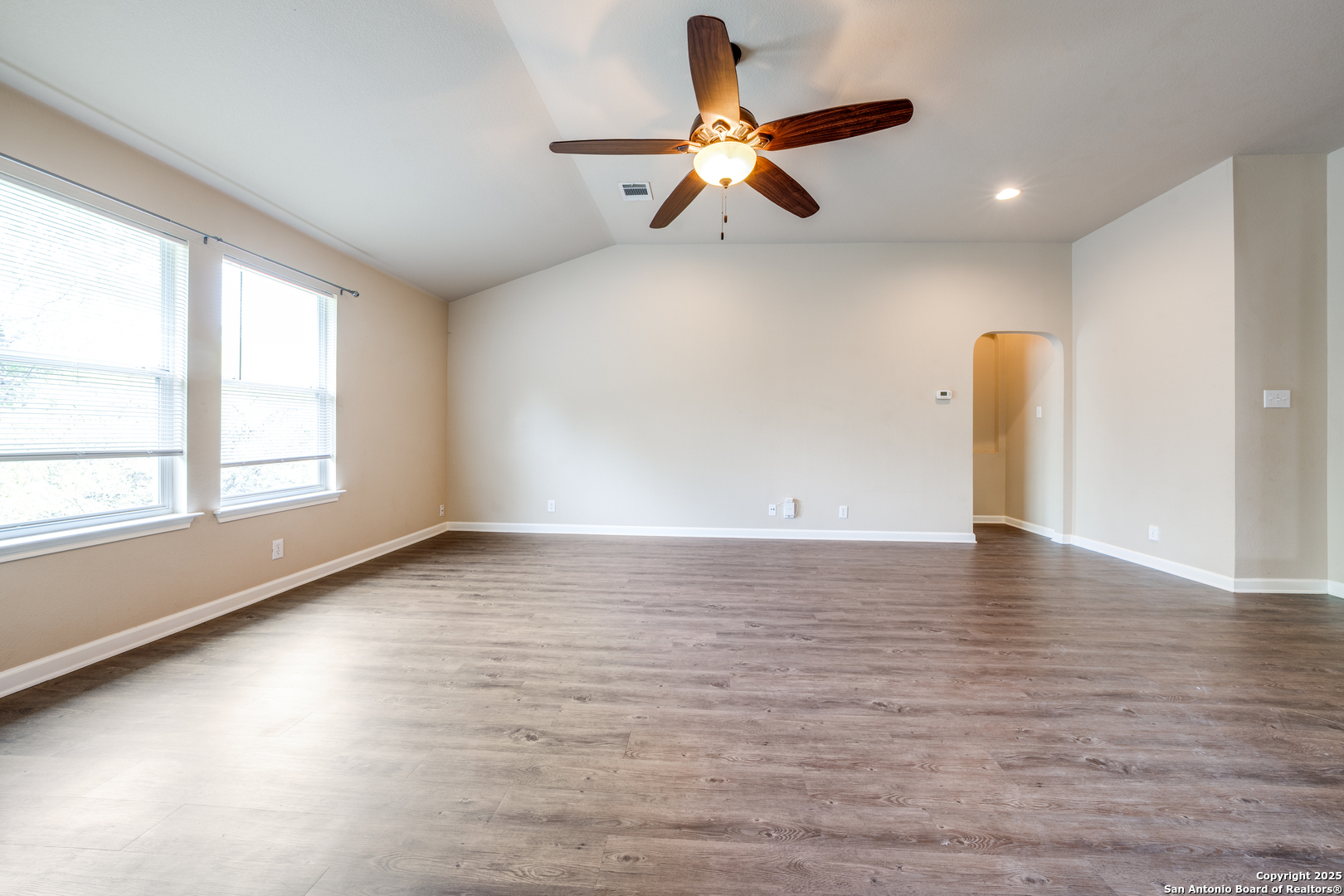 8811 REDBUD WOODS