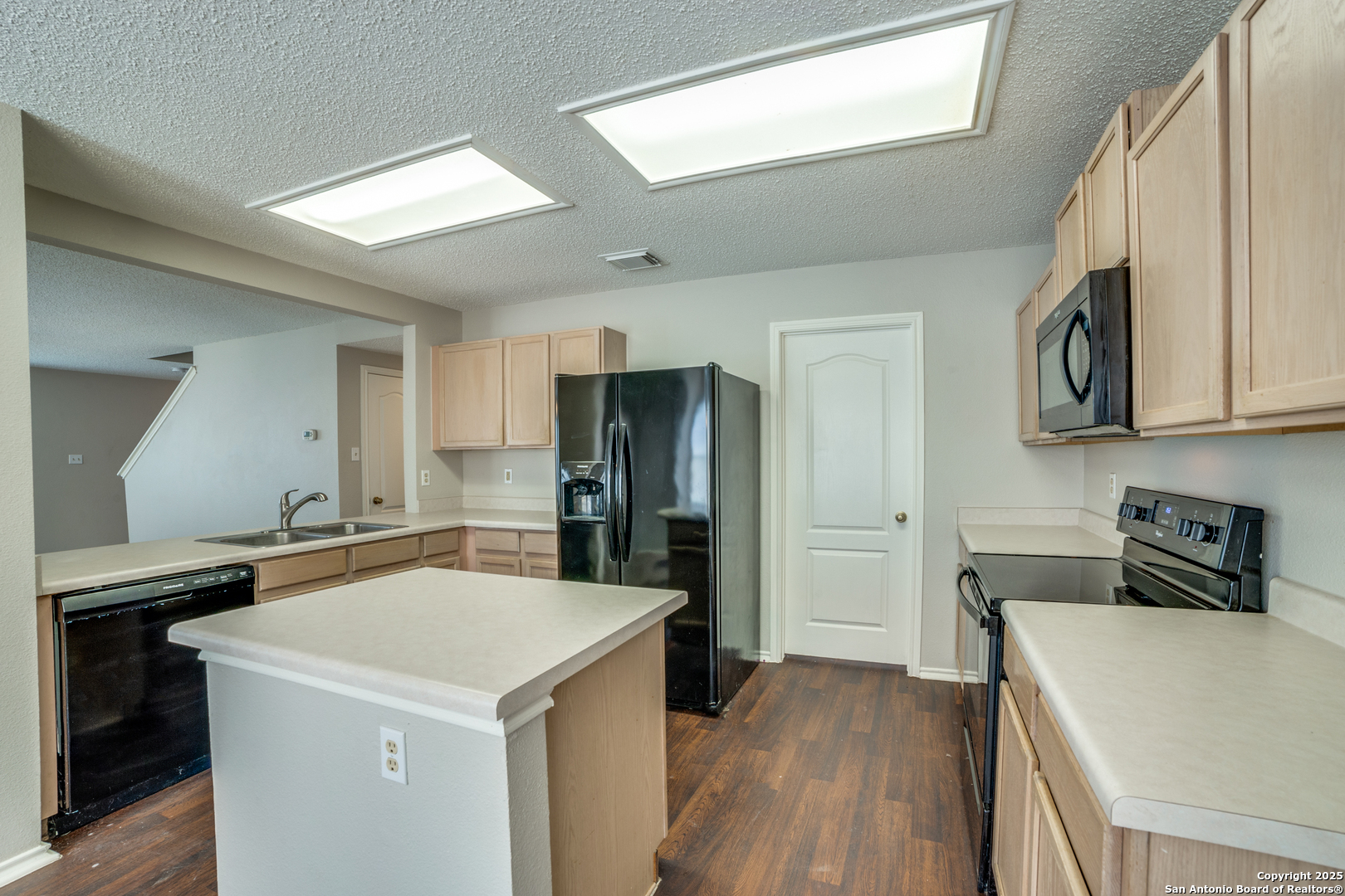 4943 Brianna Pl