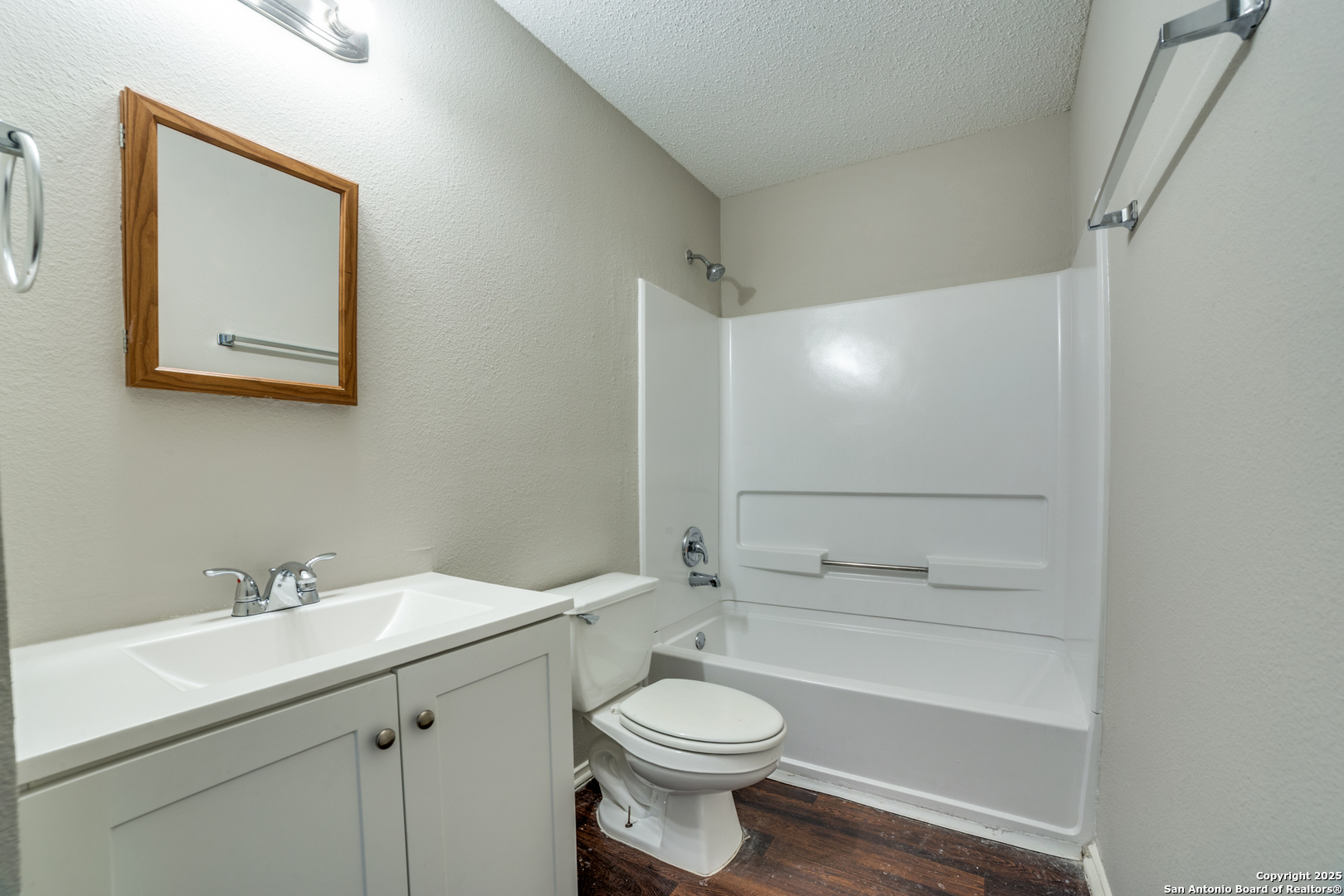 4943 Brianna Pl