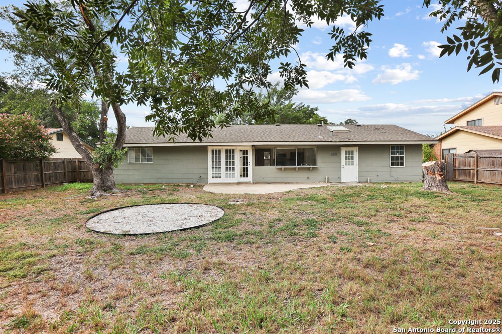 5611 Sir Gareth Dr