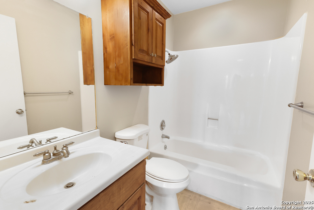 5611 Sir Gareth Dr