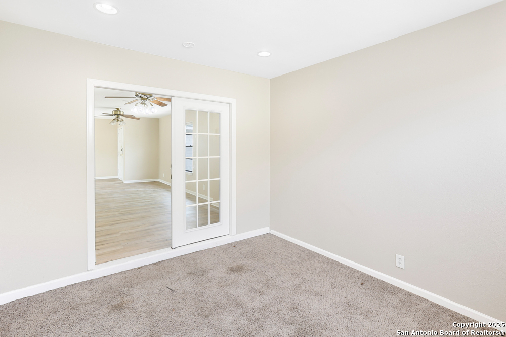 5611 Sir Gareth Dr