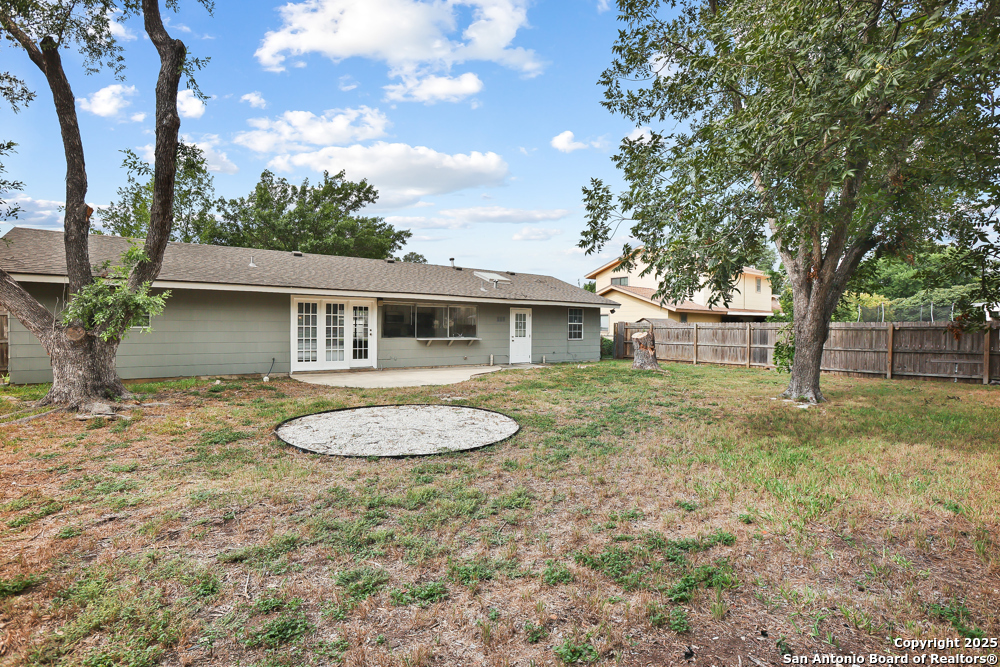 5611 Sir Gareth Dr