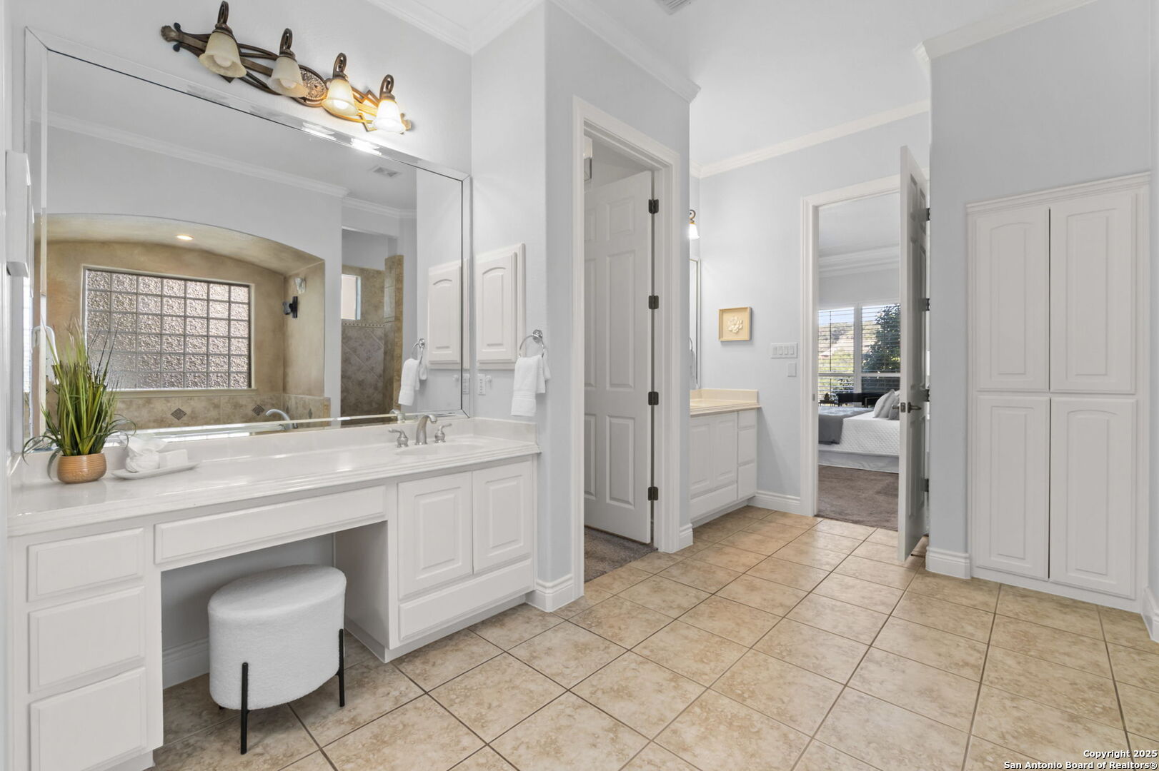 22415 Roan Forest