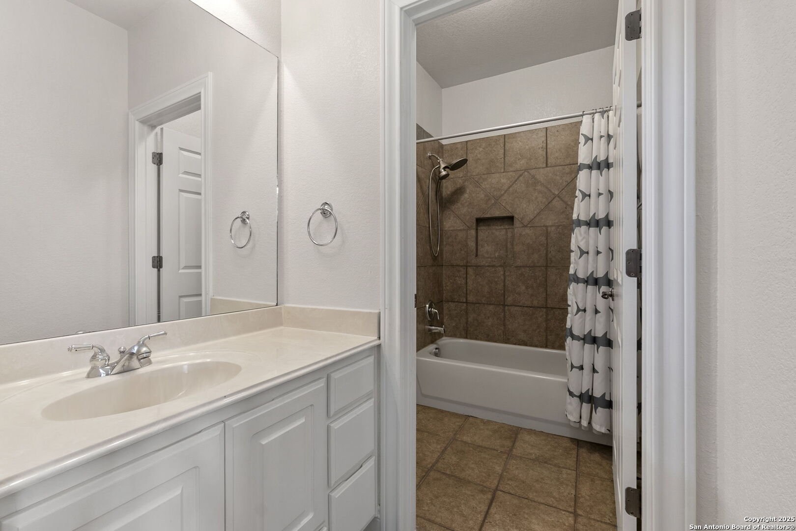 22415 Roan Forest