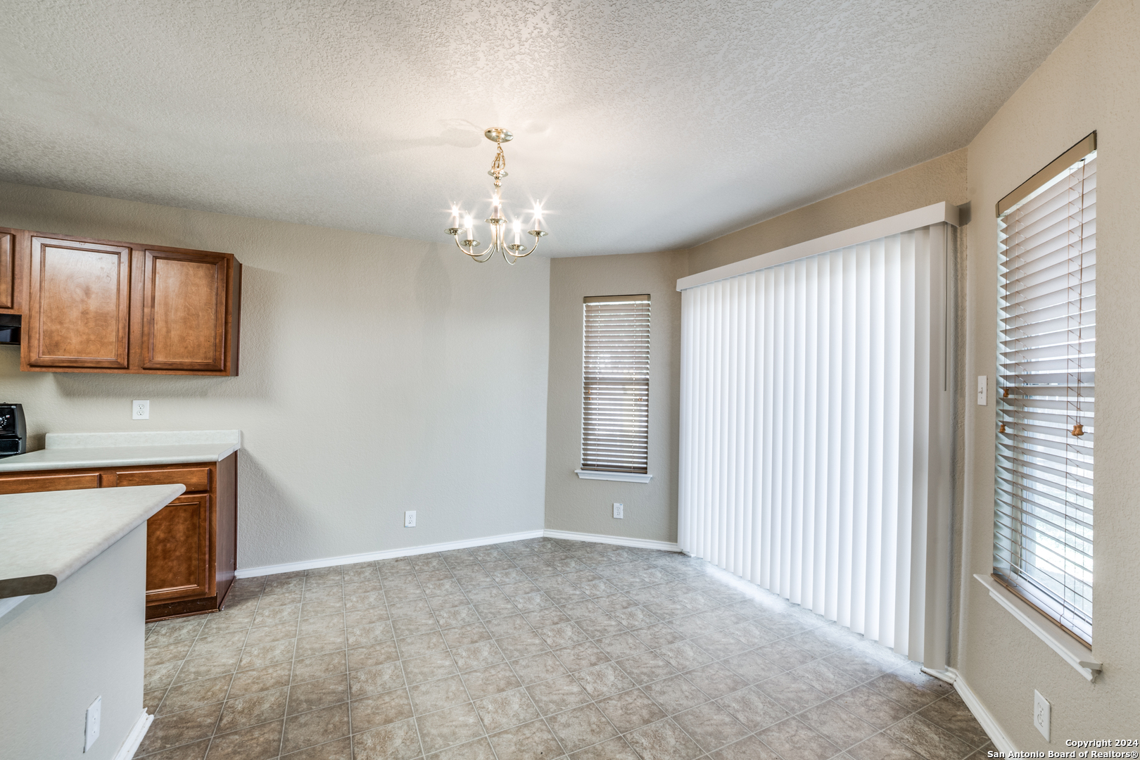 2815 BANDBURY OAK