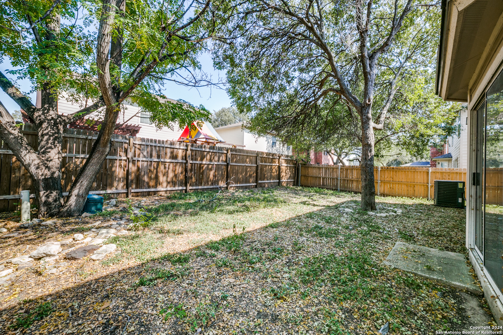 2815 BANDBURY OAK