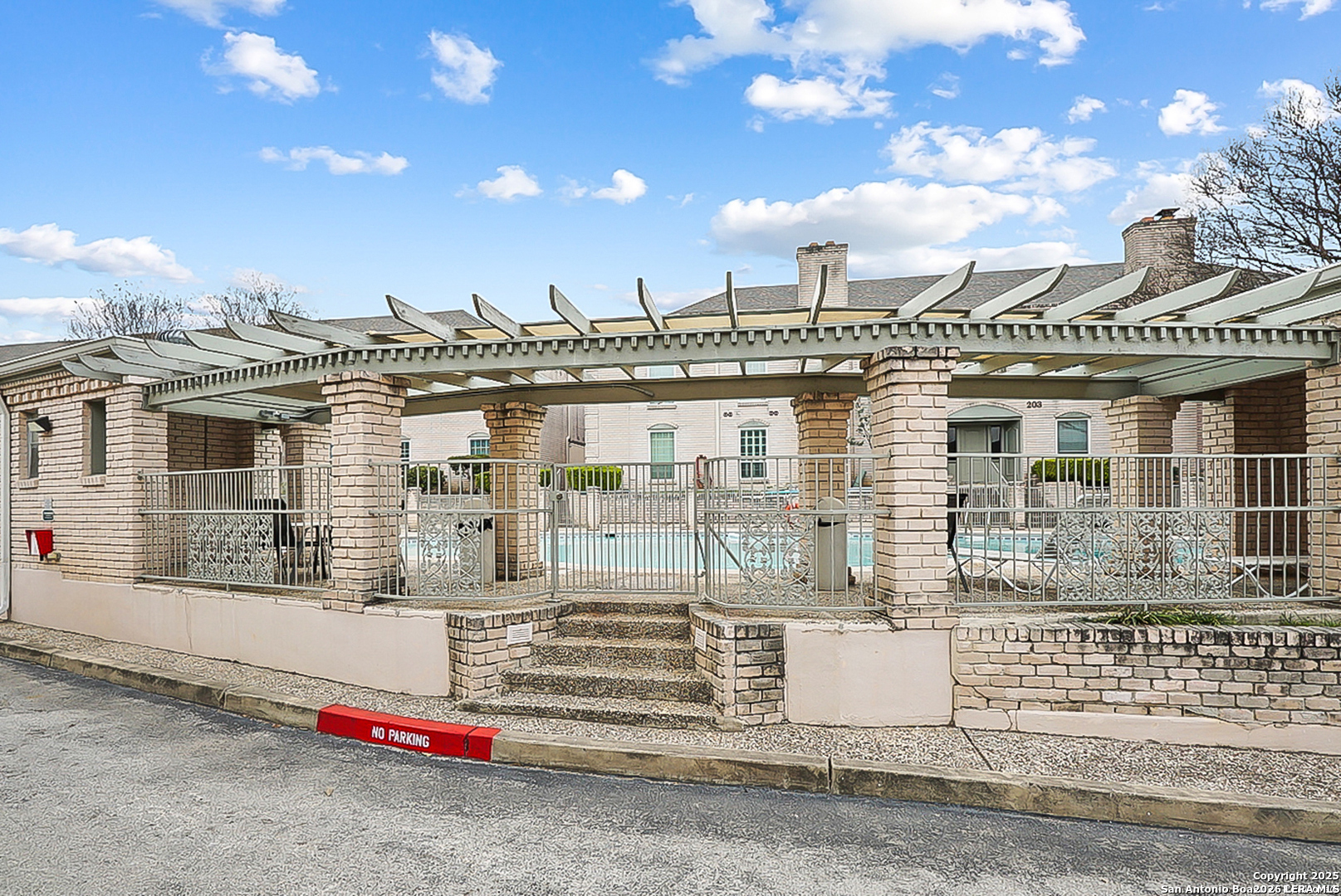 102 Ruelle Unit 208D