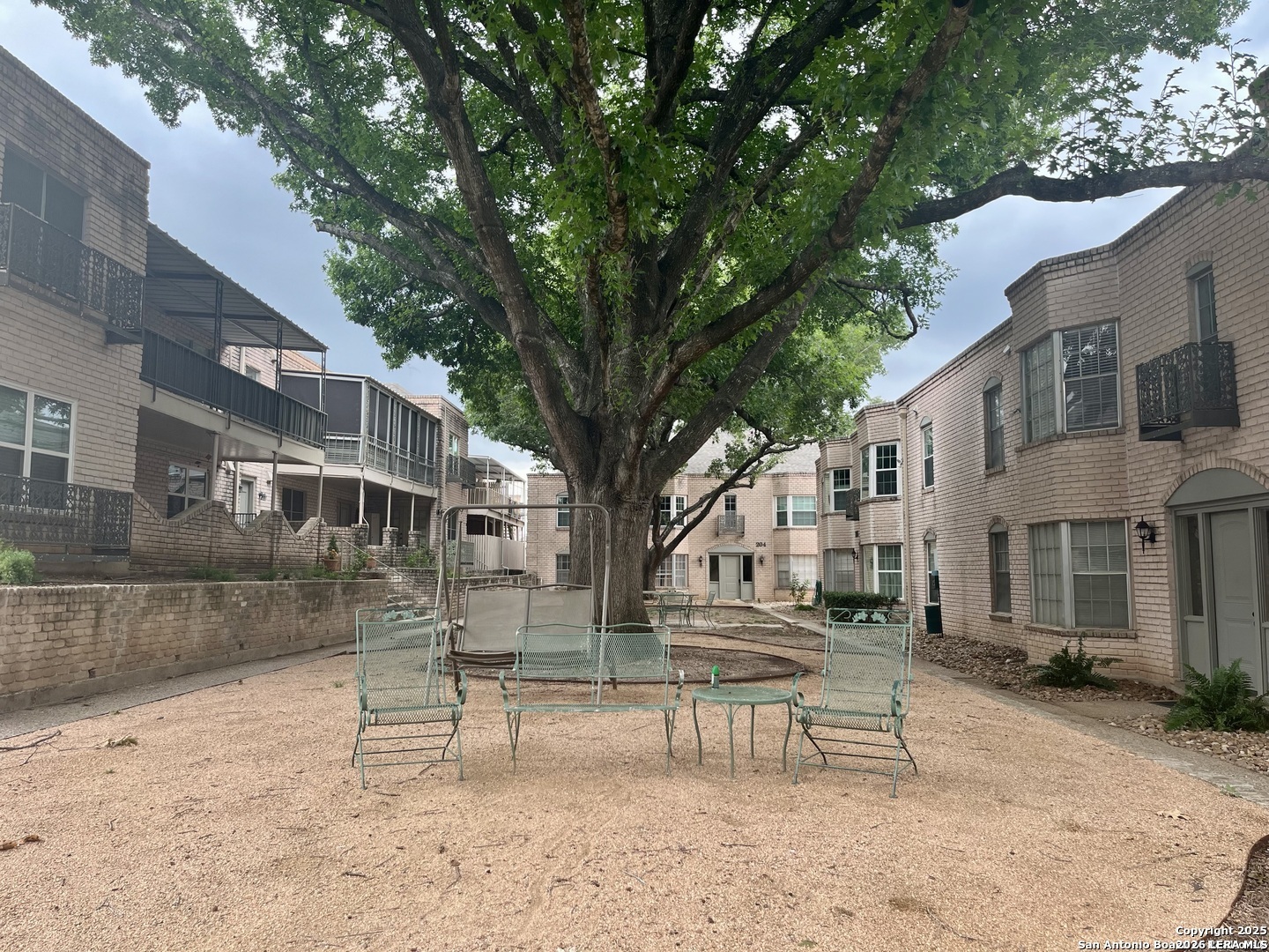 102 Ruelle Unit 208D