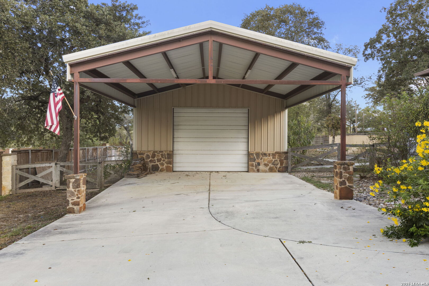 116 Hidden Forest DR