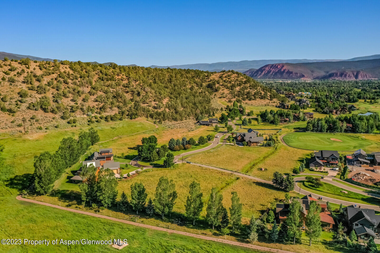 910 Perry Ridge