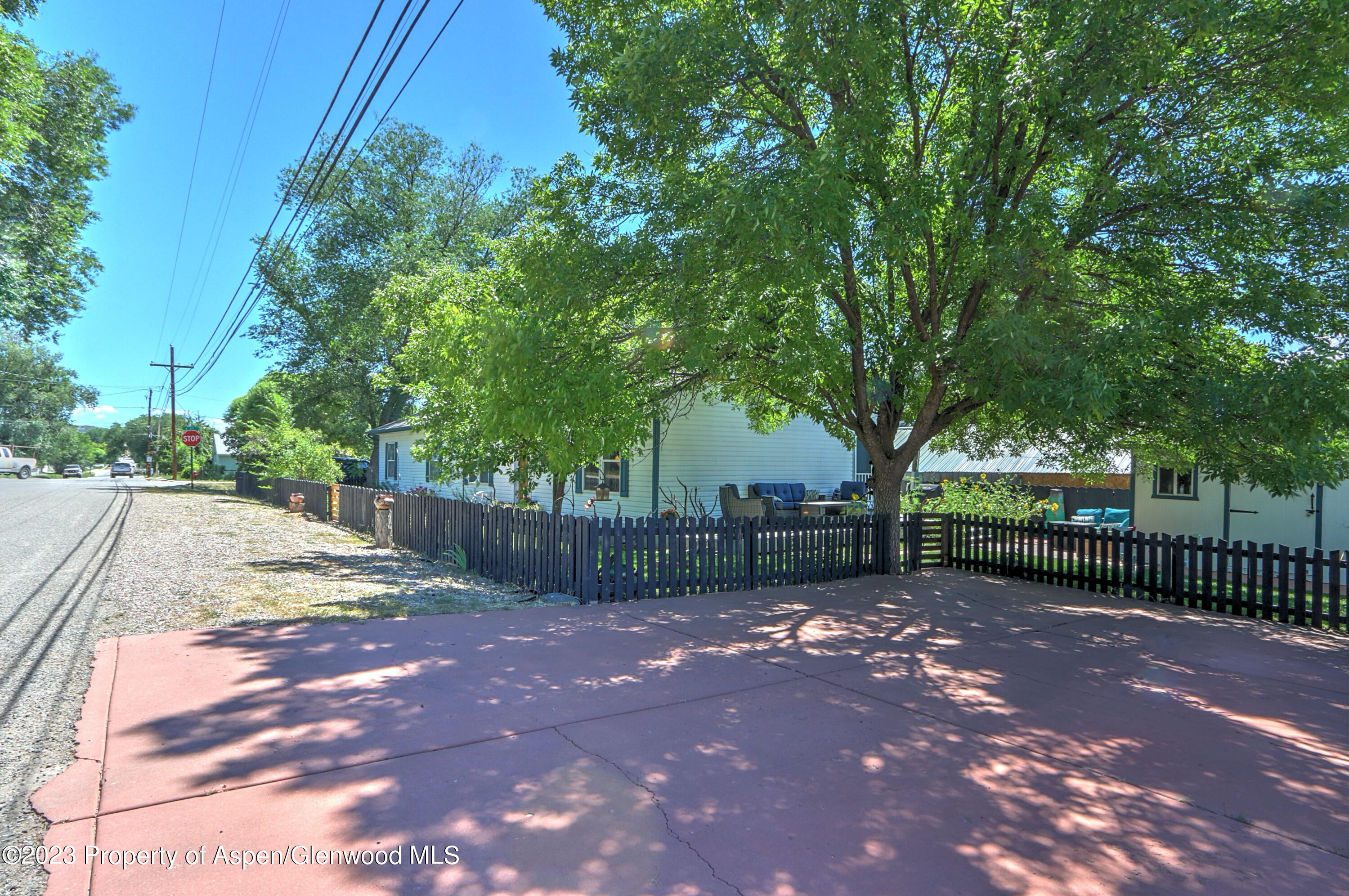 675 Orchard Ave