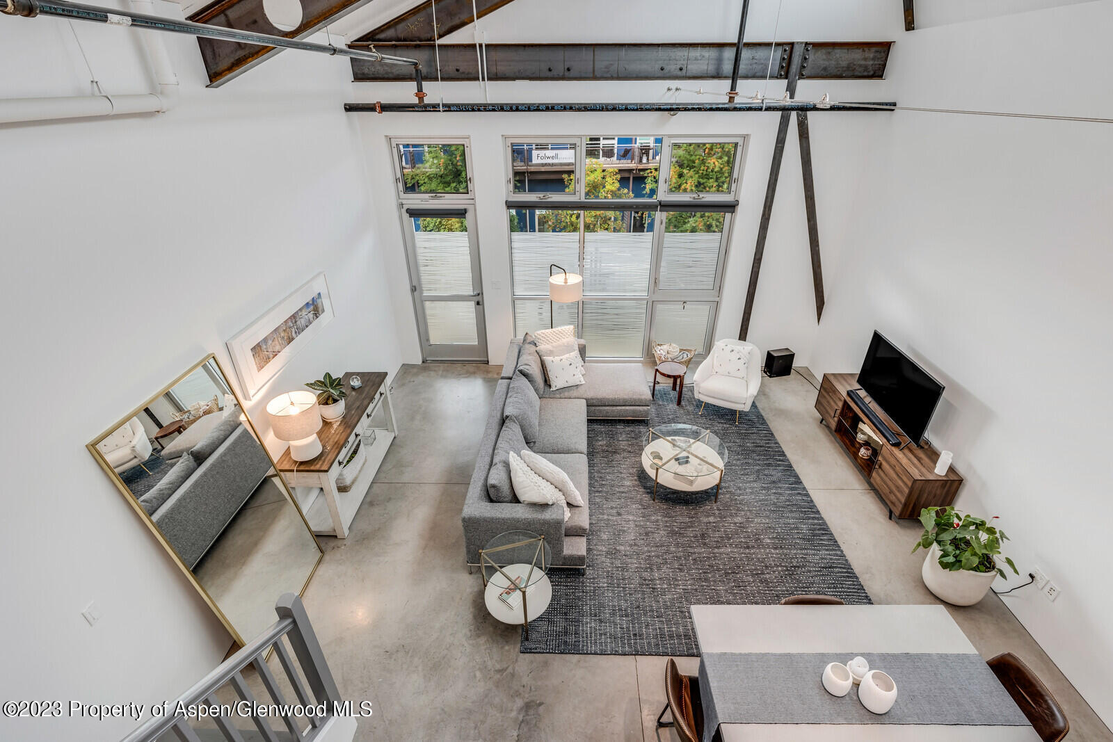 28 Widget Street, 415