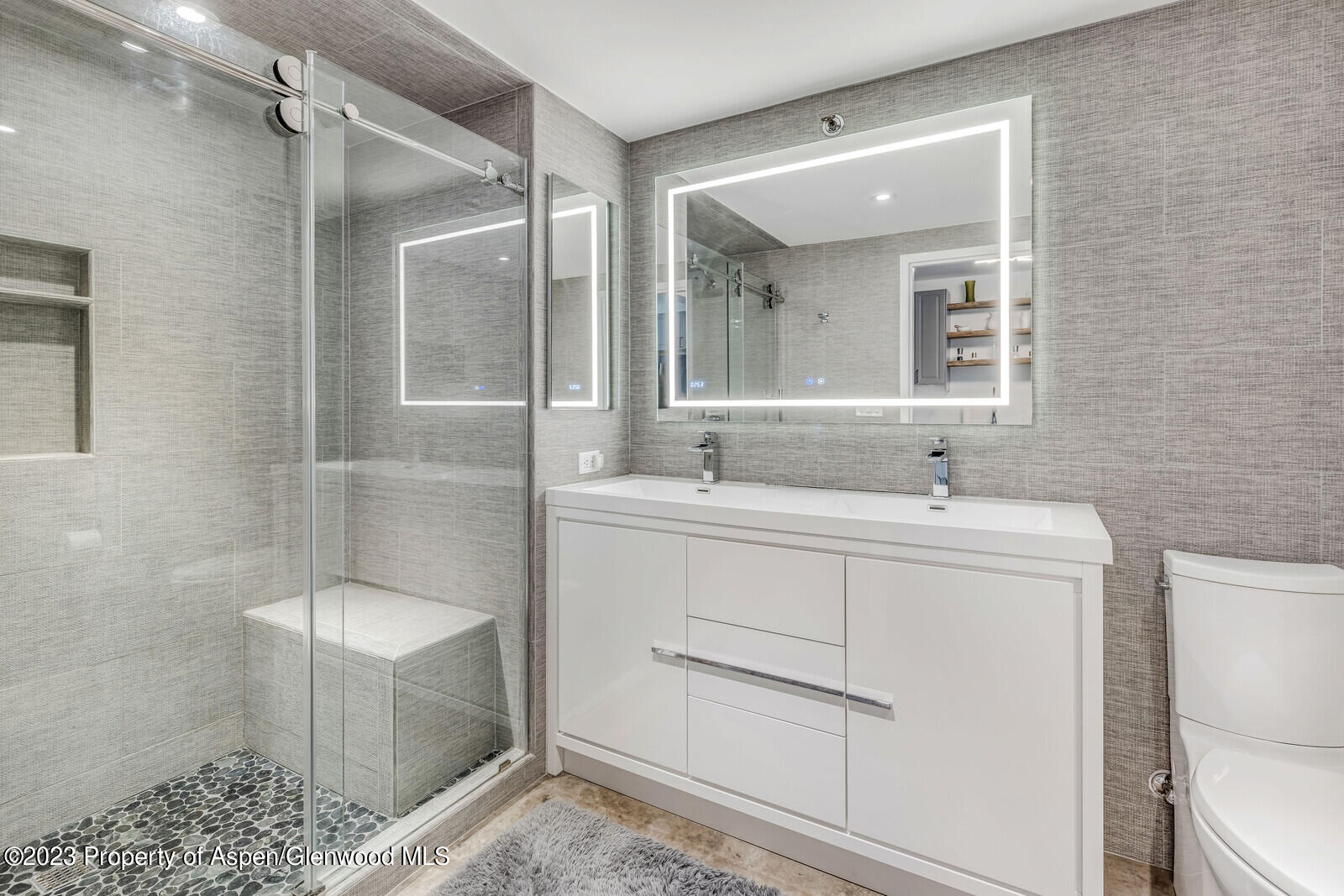 28 Widget Street, 415