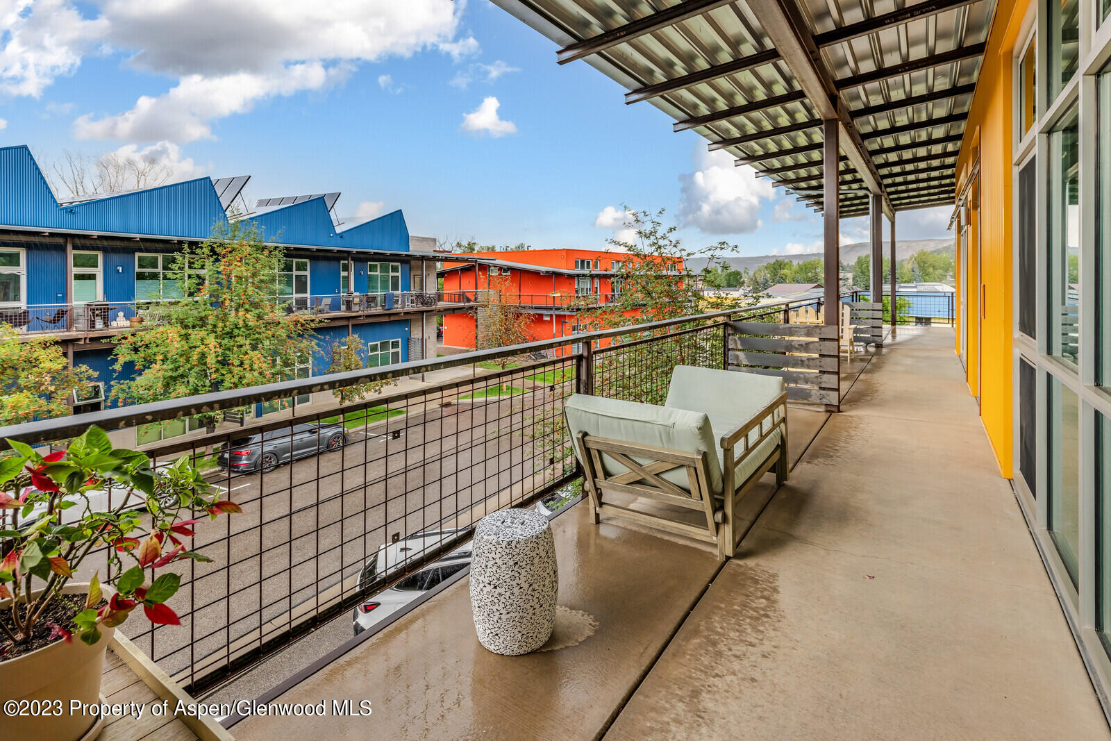 28 Widget Street, 415