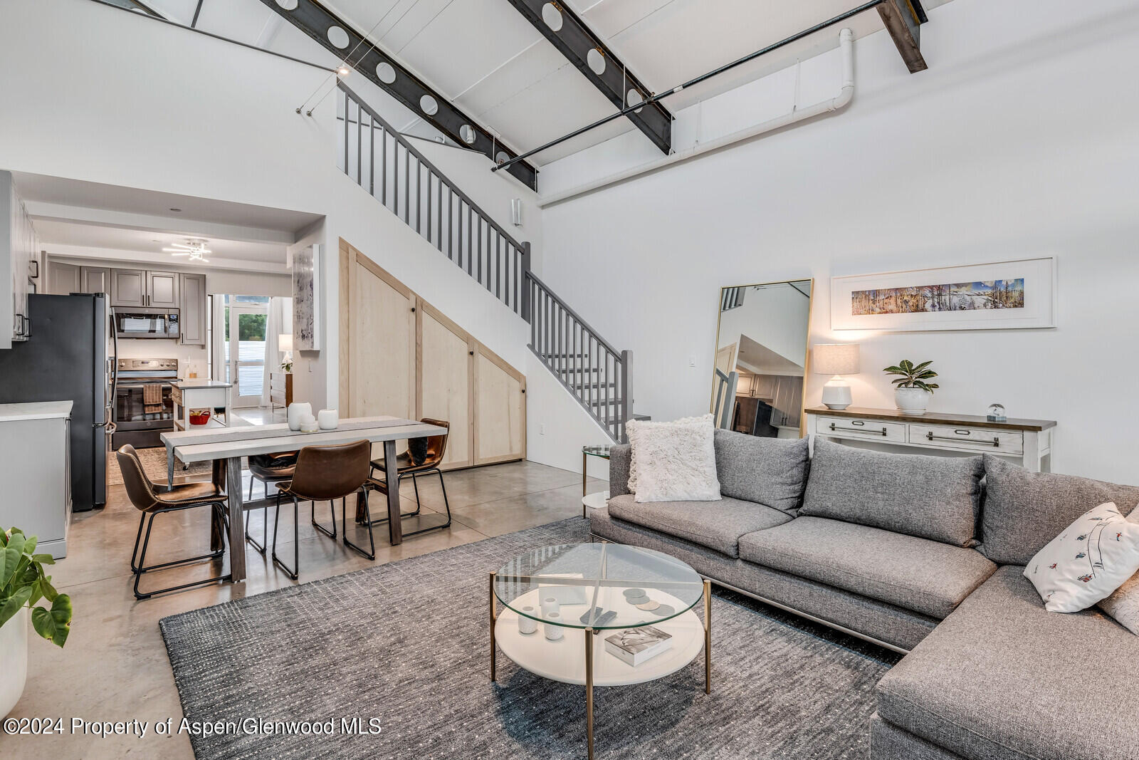 28 Widget Street, 415