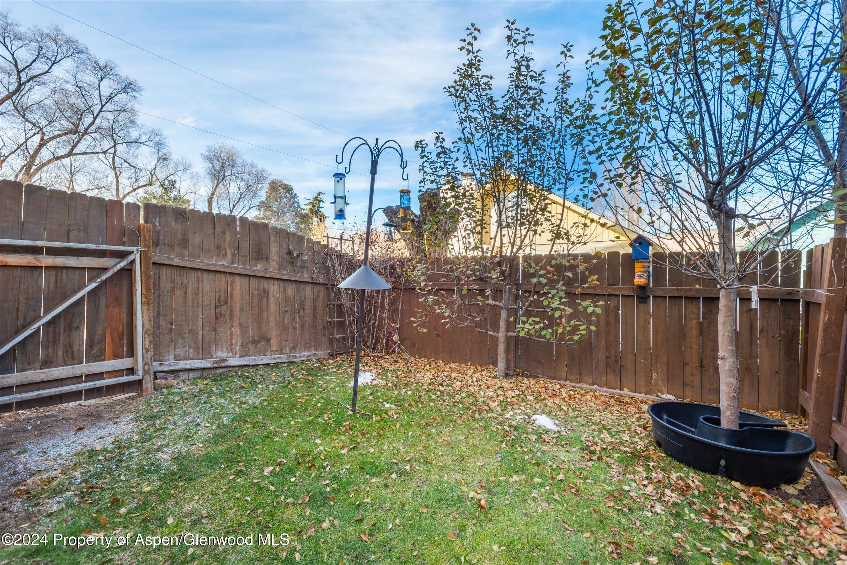 64 N 8TH Street