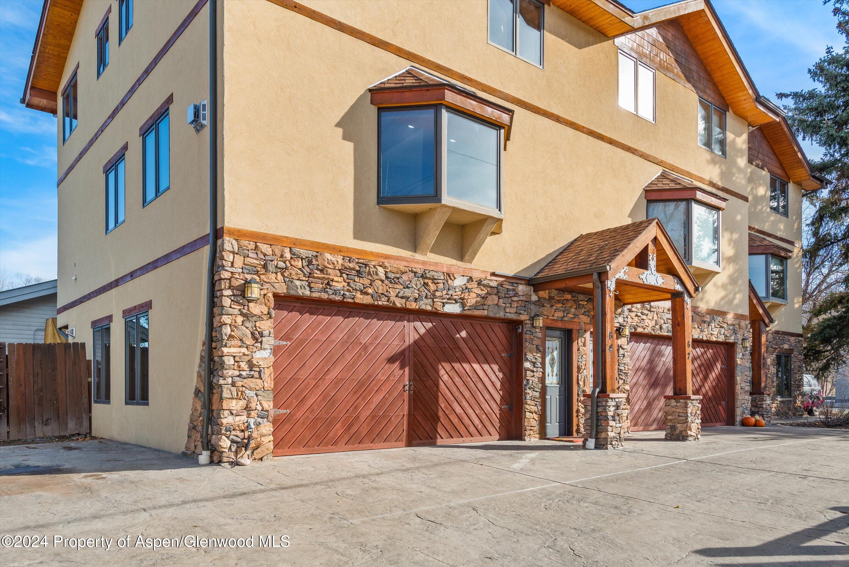 64 N 8TH Street