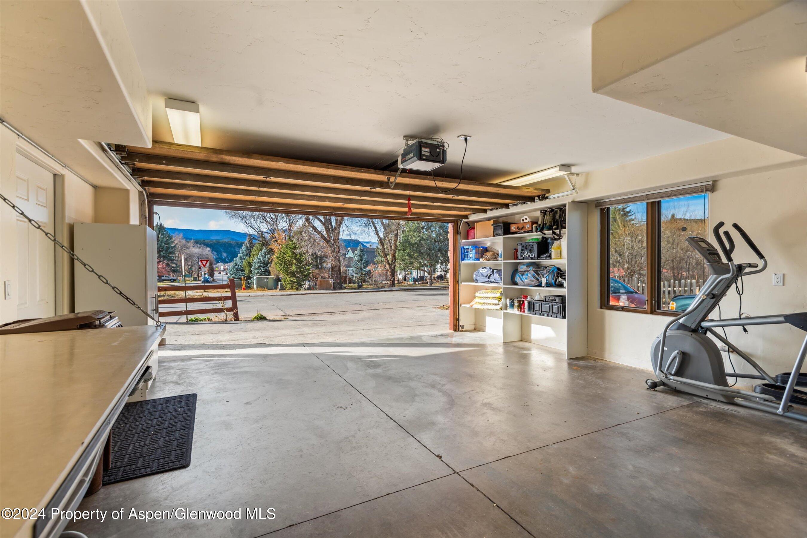 64 N 8TH Street