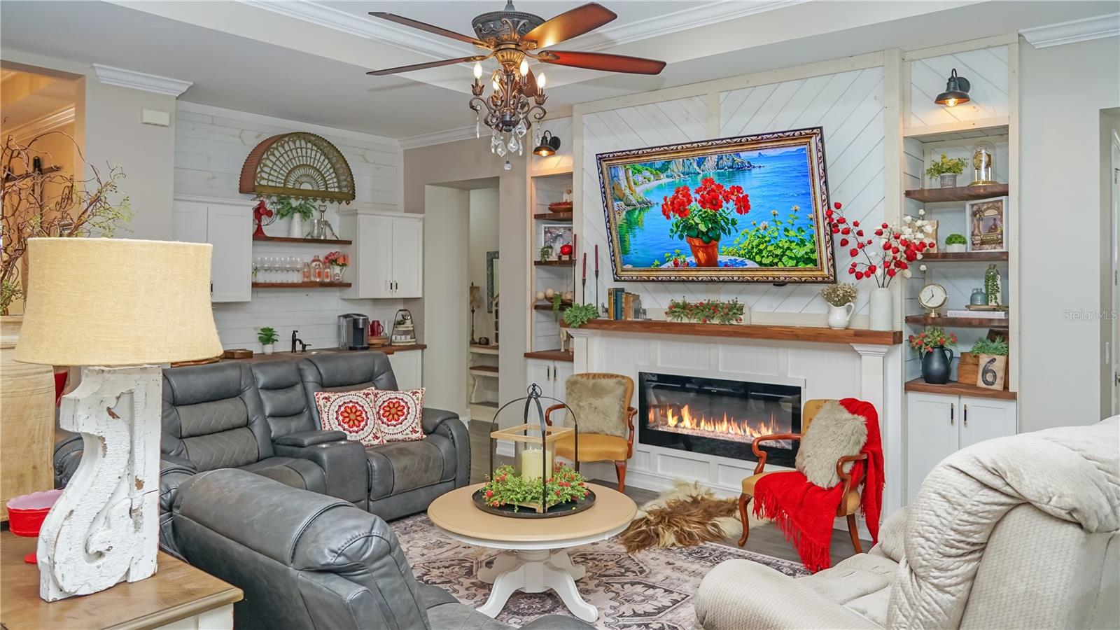4801 MAJESTIC HILLS LOOP