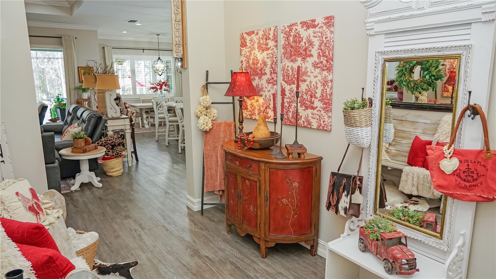 4801 MAJESTIC HILLS LOOP