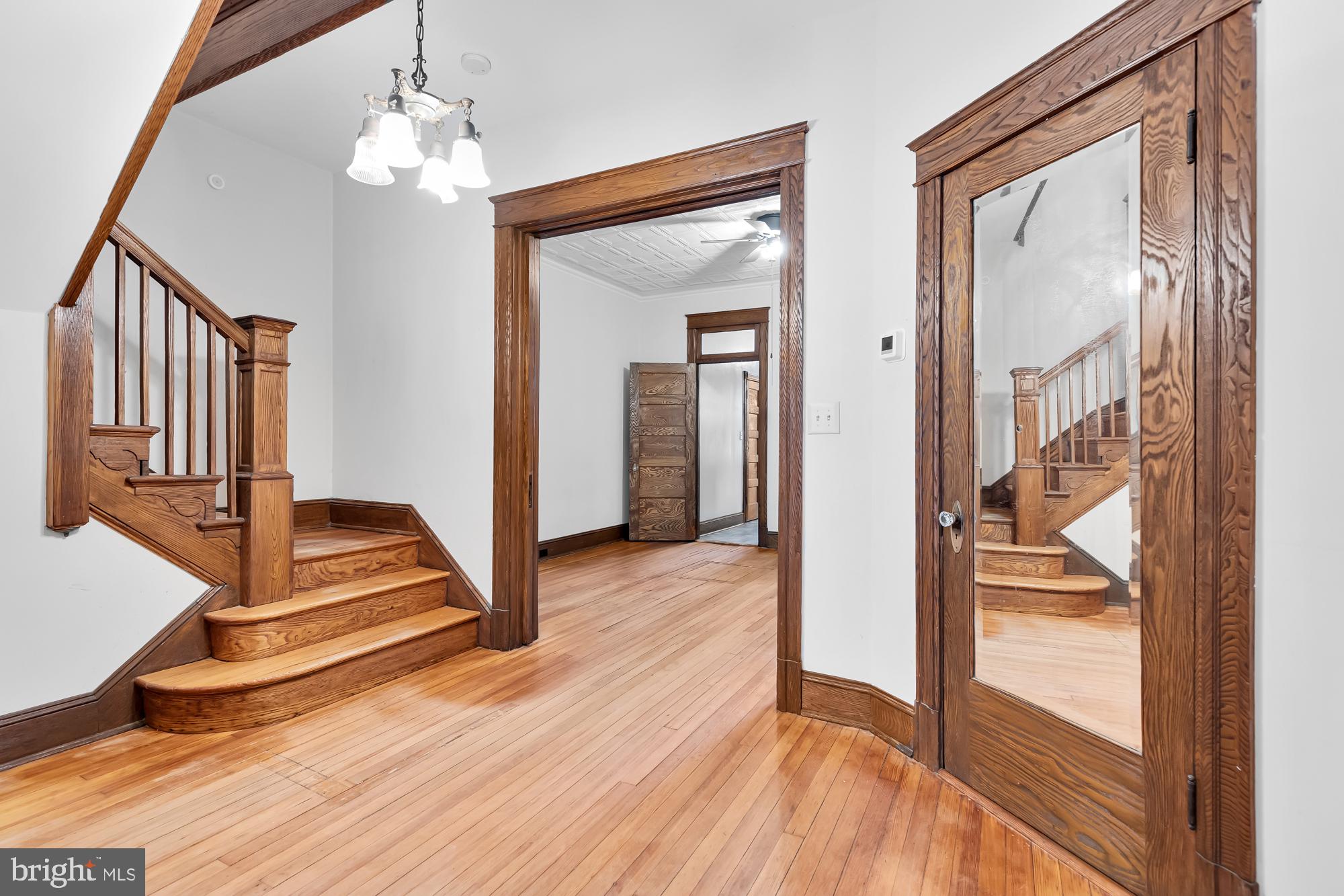 1358 E CAPITOL STREET NE