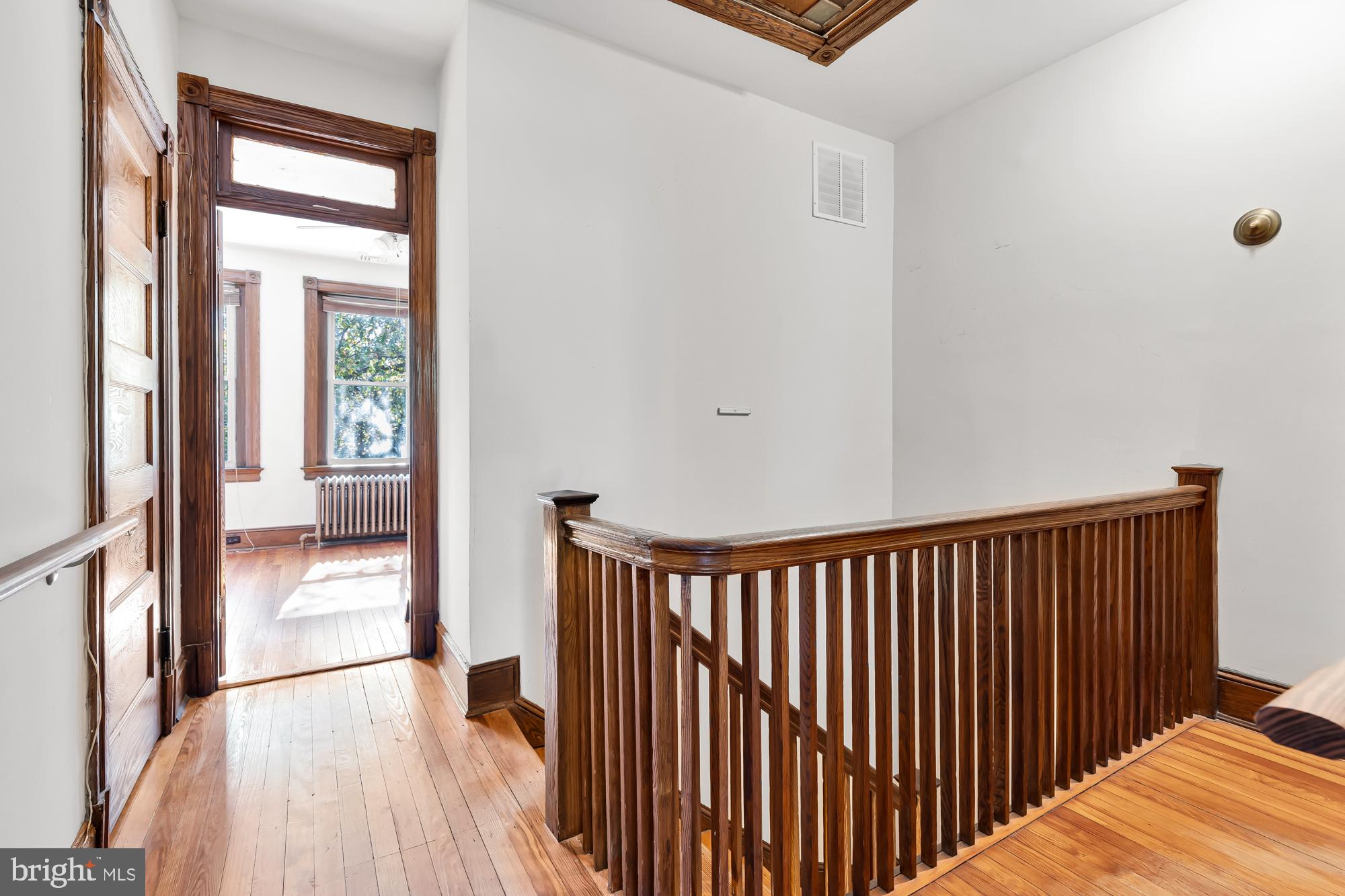 1358 E CAPITOL STREET NE