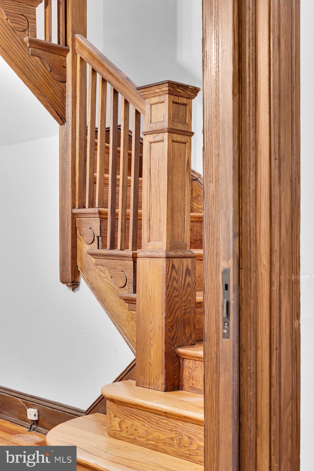 1358 E CAPITOL STREET NE