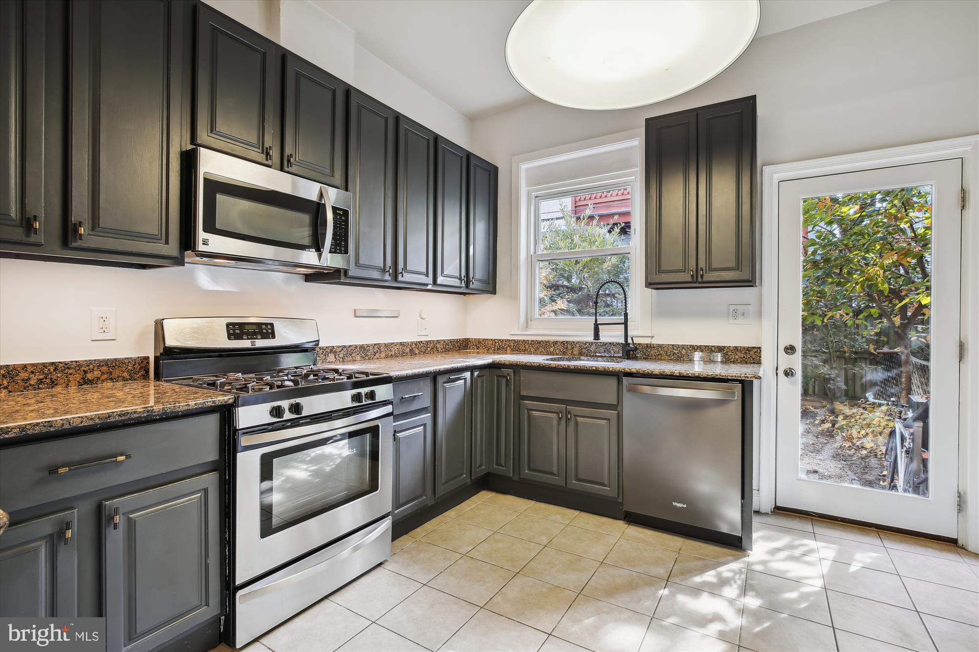 752 HARVARD STREET NW