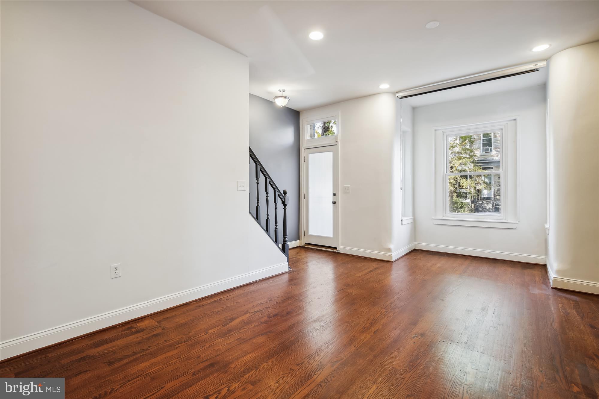 752 HARVARD STREET NW