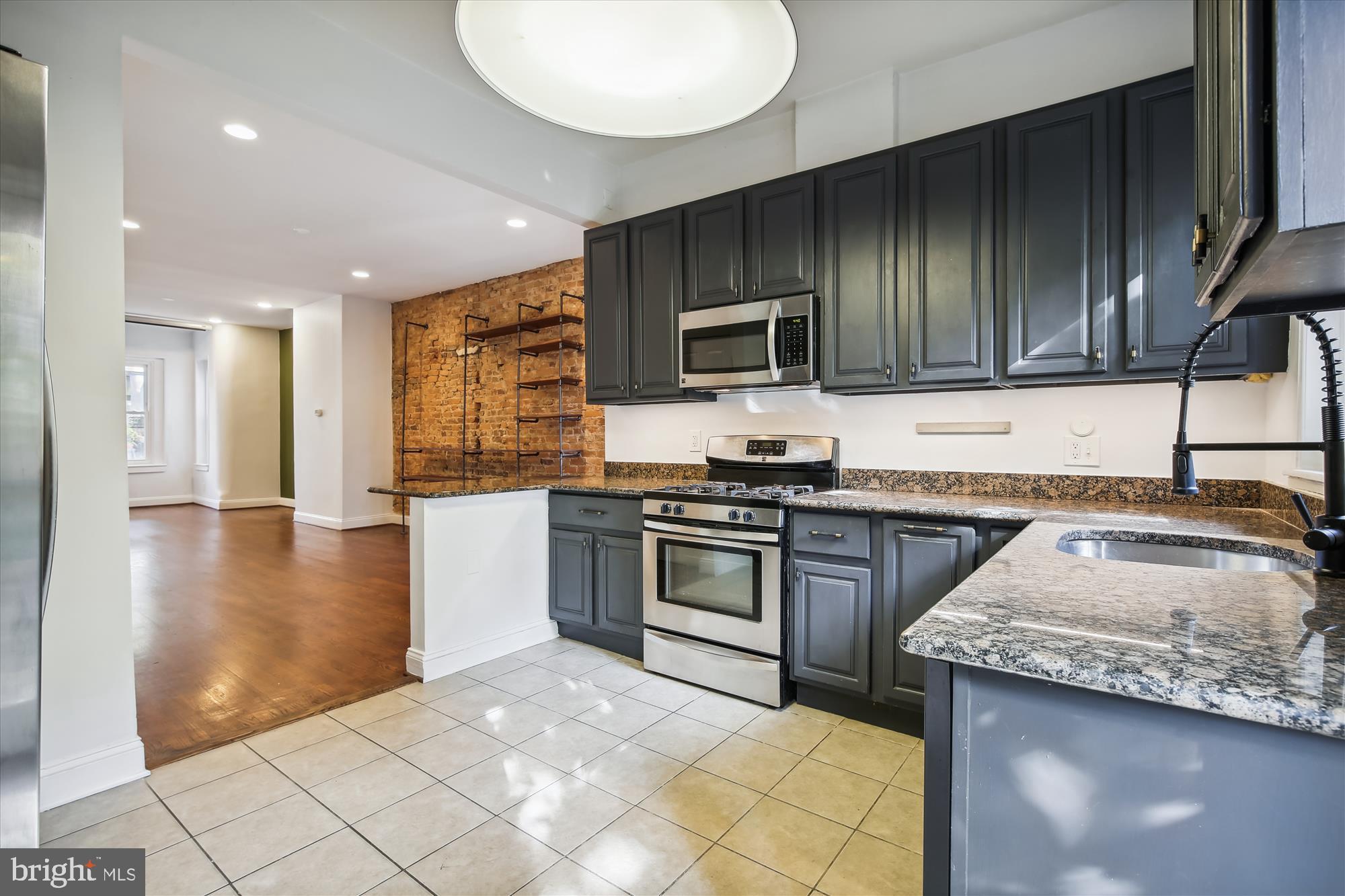 752 HARVARD STREET NW