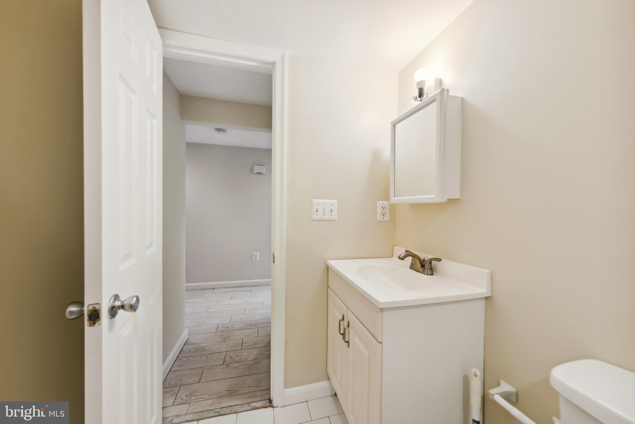 4503 15TH STREET NW B