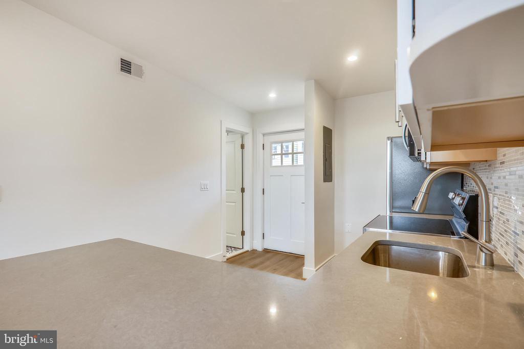314 VARNUM STREET NW #2