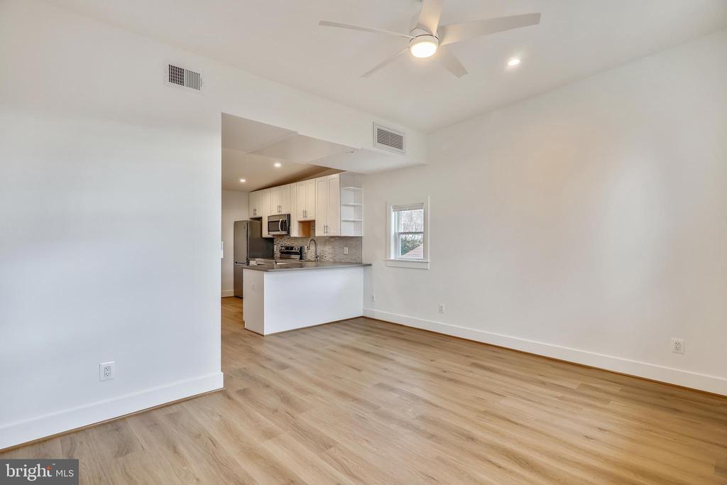 314 VARNUM STREET NW #2
