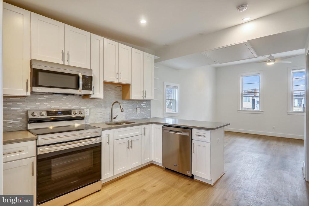 314 VARNUM STREET NW #2