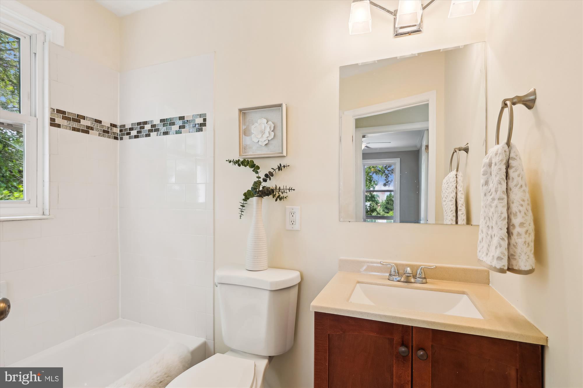 338 PEABODY STREET NE