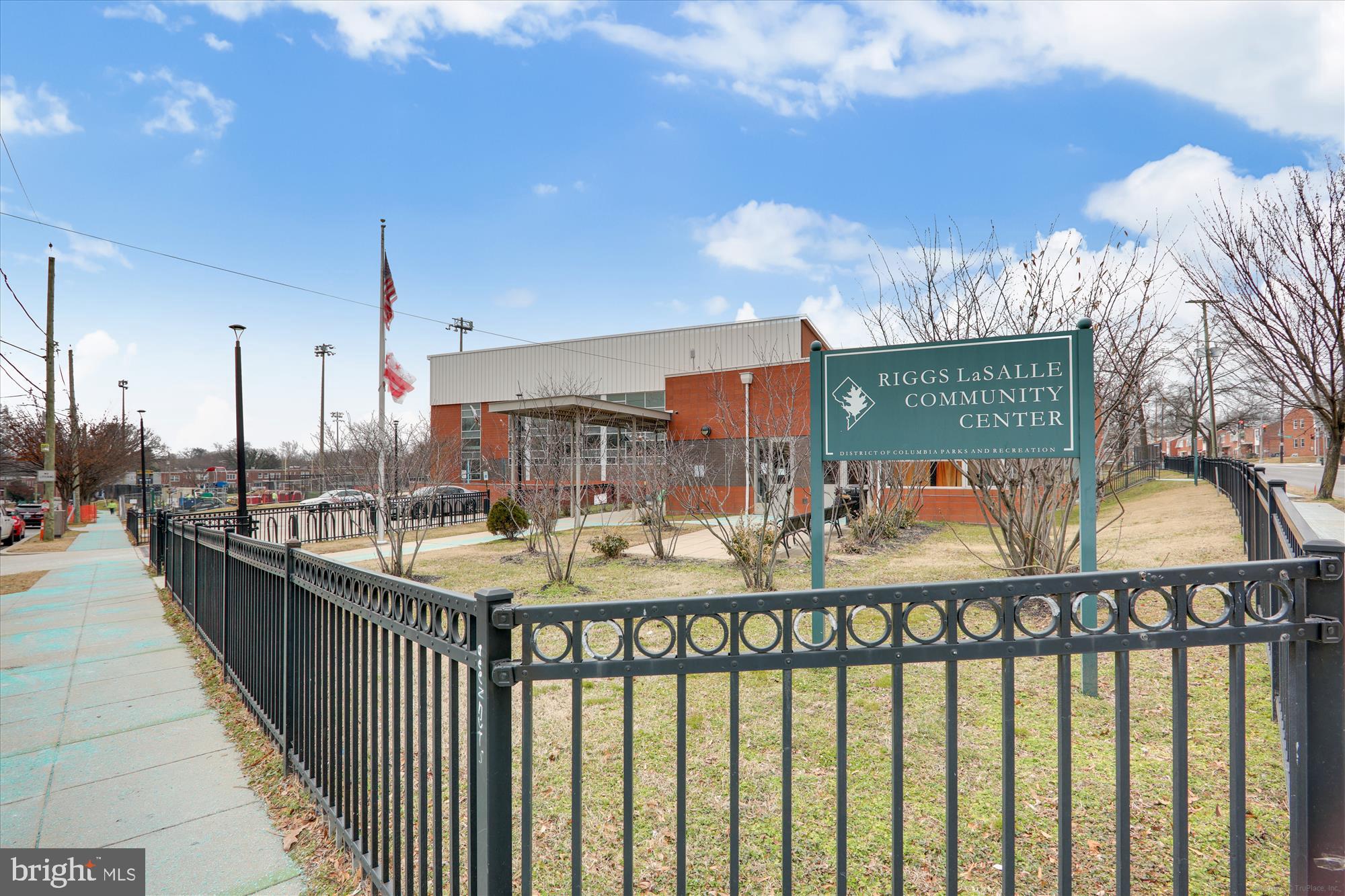 338 PEABODY STREET NE