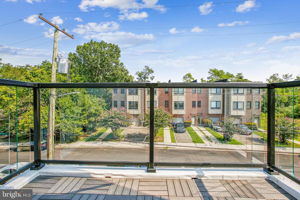 2500 ELVANS ROAD SE