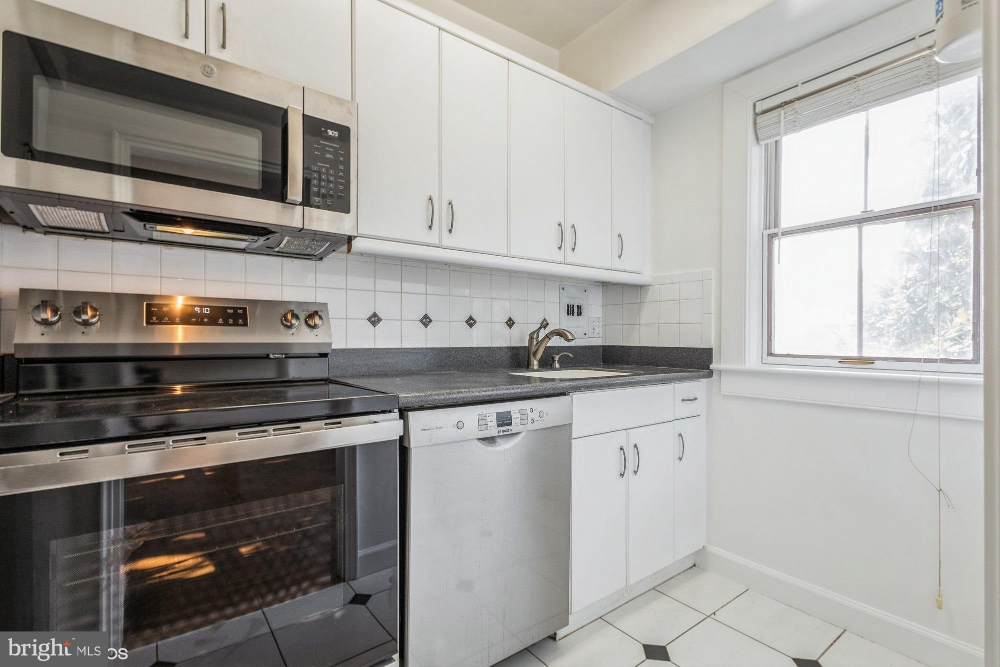 3901 CATHEDRAL AVENUE NW 307