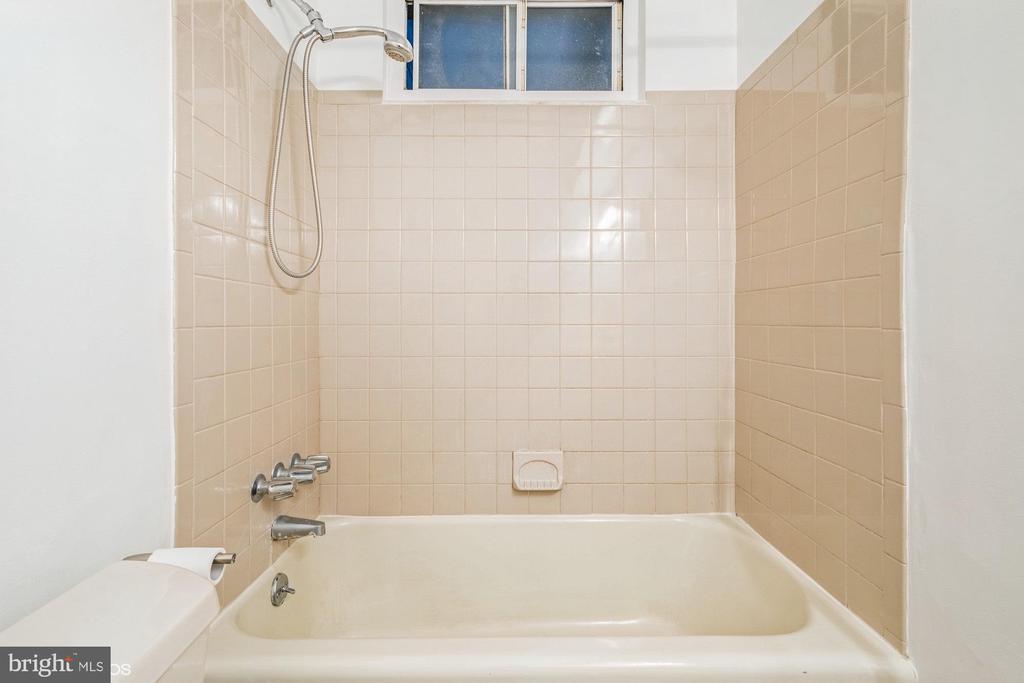 3901 CATHEDRAL AVENUE NW 307