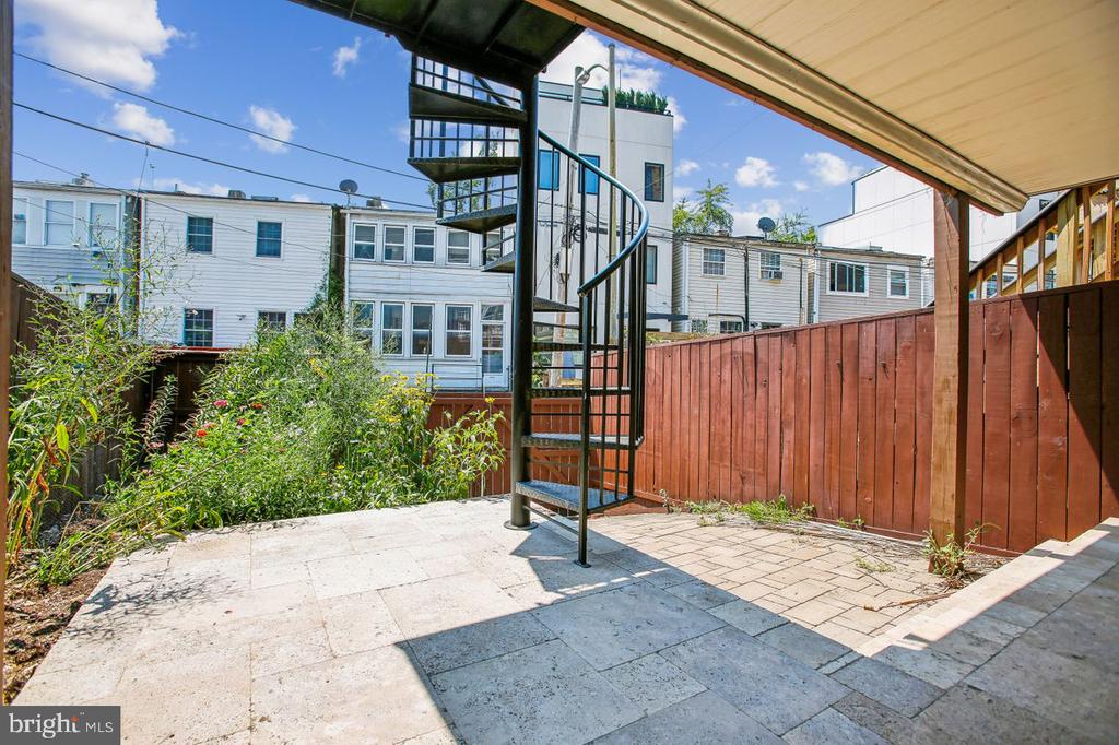 1404 QUINCY STREET NW