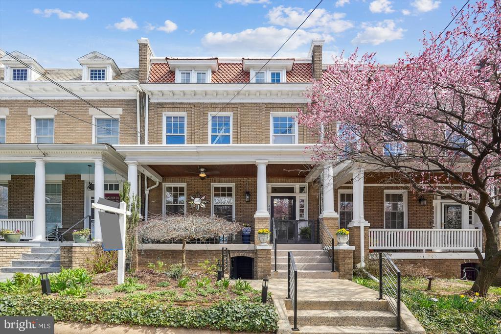 4413 15TH STREET NW