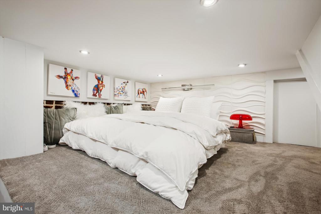 1217 N STREET NW PENTHOUSE
