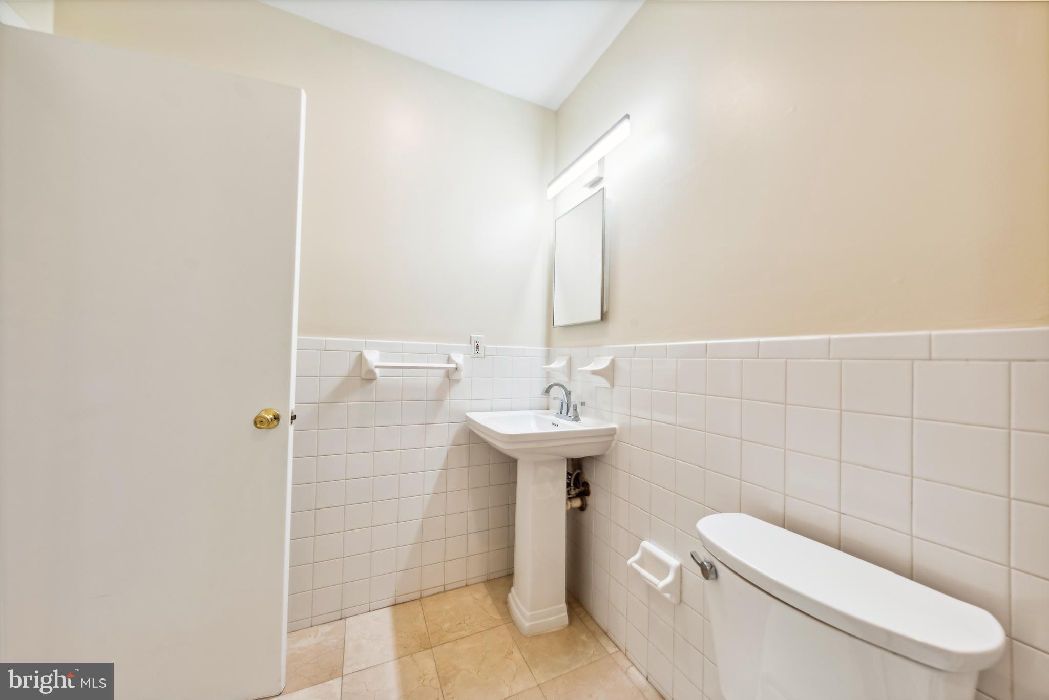 2433 18TH STREET NW 2