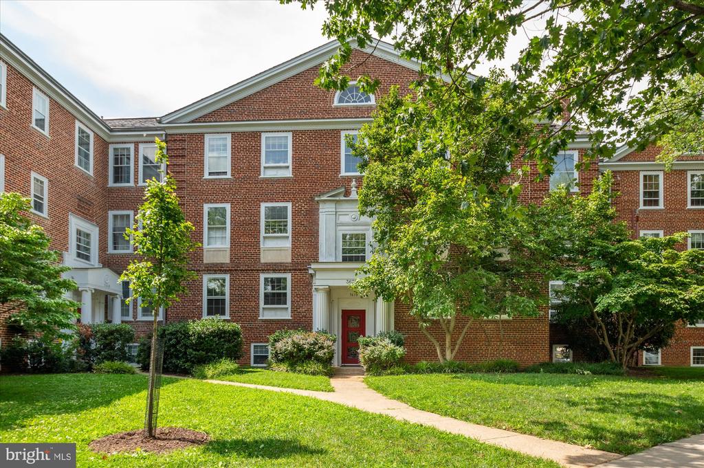 3670 38TH STREET NW B248